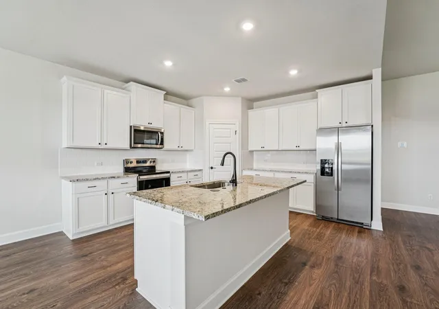 Photo 3 of Sale Pending at 501 W Luna Blue Ln, Jarrell, TX 76537 | MLS# 4807747 | Listing updated on 2026-08-31