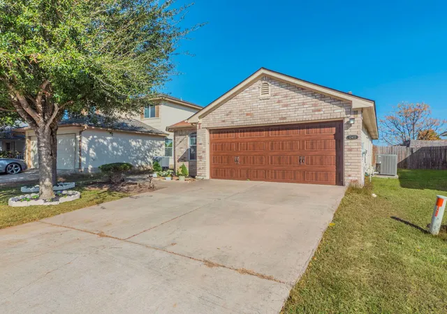 Photo 4 of Single family home for sale at 12412 Jamie Dr, Manor, TX 78653 | MLS# 1514206 | Listing updated on 2026-09-05
