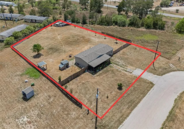 Photo 4 of Sale Pending at 138 Double C Dr, Cedar Creek, TX 78612 | MLS# 1618840 | Listing updated on 2026-10-06