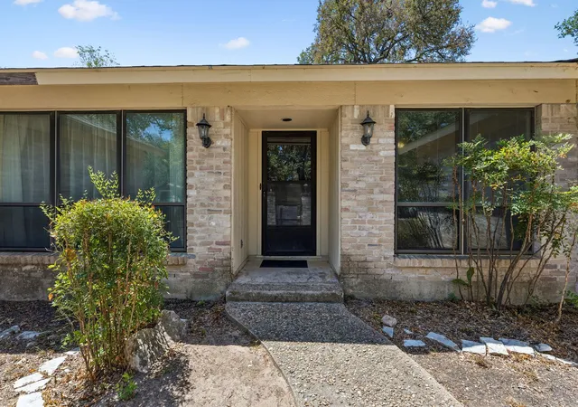 Photo 3 of Single family home for sale at 2509 Toulouse Dr, Austin, TX 78748 | MLS# 9662929 | Listing updated on 2026-08-29