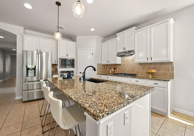 Photo 4 of Single family home for sale at 608 Wincliff Dr, Buda, TX 78610 | MLS# 3903648 | Listing updated on 2026-10-02