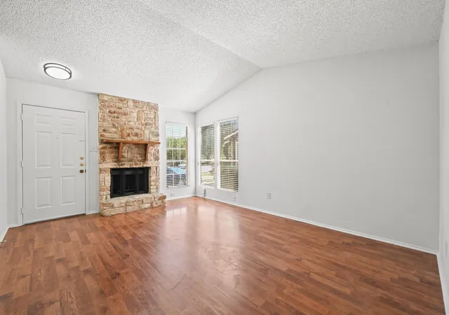 Photo 4 of House for sale at 3221 Darnell Dr, Austin, TX 78745 | MLS# 5723152 | Listing updated on 2026-09-06