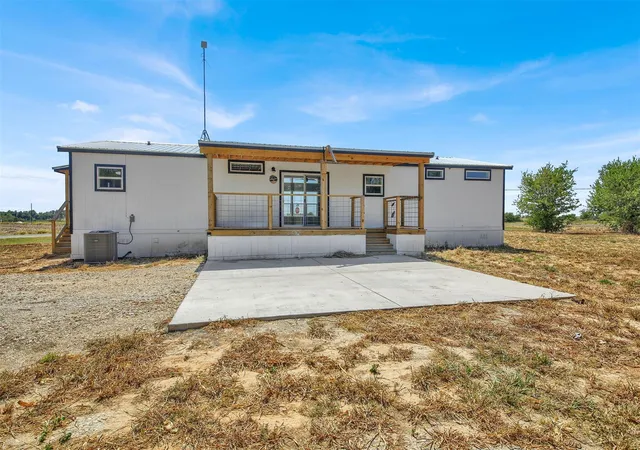Photo 3 of Single family home for sale at 27 County Road 483, Taylor, TX 76574 | MLS# 9950286 | Listing updated on 2026-08-30