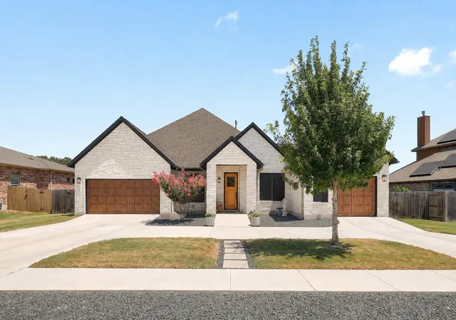 Photo 2 of Single family home for sale at 208 Escarpment Way, Cedar Park, TX 78613 | MLS# 4044318 | Listing updated on 2026-10-03