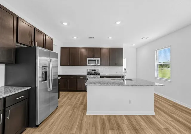 Photo 4 of Single family home for sale at 142 Jake Pine Dr, Buda, TX 78610 | MLS# 9952190 | Listing updated on 2026-10-10