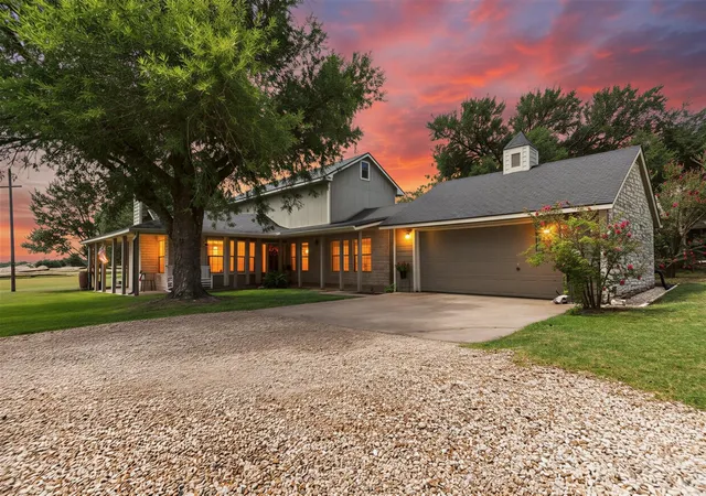 Photo 1 of Single family home for sale at 31 Fairview Dr, Round Rock, TX 78665 | MLS# 8046339 | Listing updated on 2026-08-28