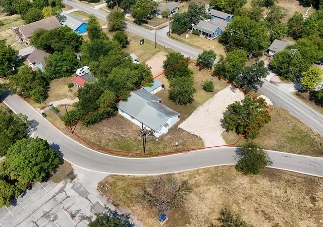 Photo 4 of Single family home for sale at 205 E Myrtle Ln, Liberty Hill, TX 78642 | MLS# 3660314 | Listing updated on 2026-09-18
