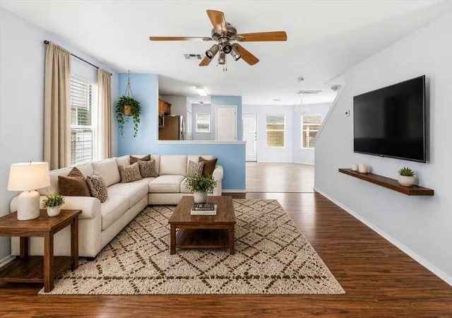 Listing Photo 4 - Condo for sale in building located at 17909 Kenai Fjords Dr, Pflugerville, TX 78660 - Unit #1