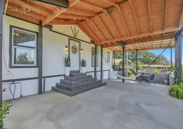 Photo 3 of Manufactured home for sale at 599 Rocky Ln, Luling, TX 78648 | MLS# 6413167 | Listing updated on 2026-10-09