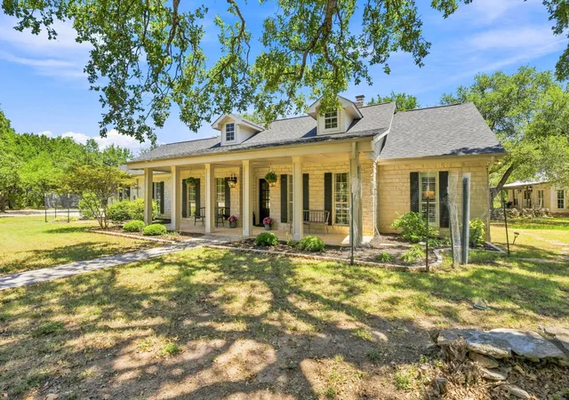 Photo 1 of Single family home for sale at 262 E Ridgewood Rd, Georgetown, TX 78633 | MLS# 1817685 | Listing updated on 2026-09-08