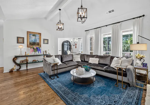 Photo 4 of Single family home for sale at 262 E Ridgewood Rd, Georgetown, TX 78633 | MLS# 1817685 | Listing updated on 2026-09-08