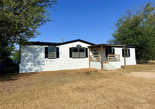 Photo 1 of Manufactured home for sale at 414 Avenue F, Lexington, TX 78947 | MLS# 9247363 | Listing updated on 2026-10-05