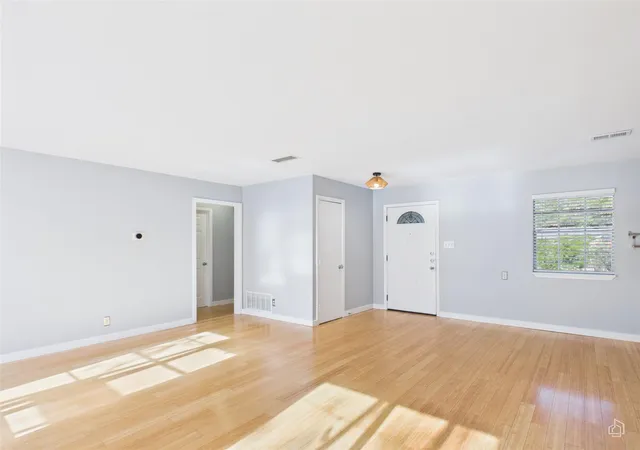 Photo 3 of Single family home for sale at 4907 Manchester Cir, Austin, TX 78745 | MLS# 1819716 | Listing updated on 2026-10-07