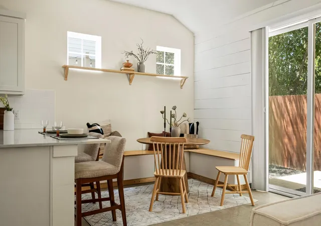 Photo 2 of Single family home for sale at 1176 Lott Ave, Austin, TX 78721 | MLS# 6937459 | Listing updated on 2026-10-06