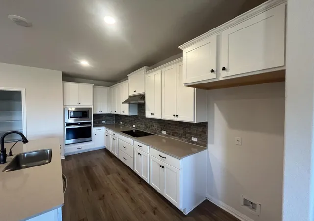 Photo 4 of Single family home for sale at 3008 Ottaviano Wy, Hutto, TX 78634 | MLS# 4251016 | Listing updated on 2026-10-09
