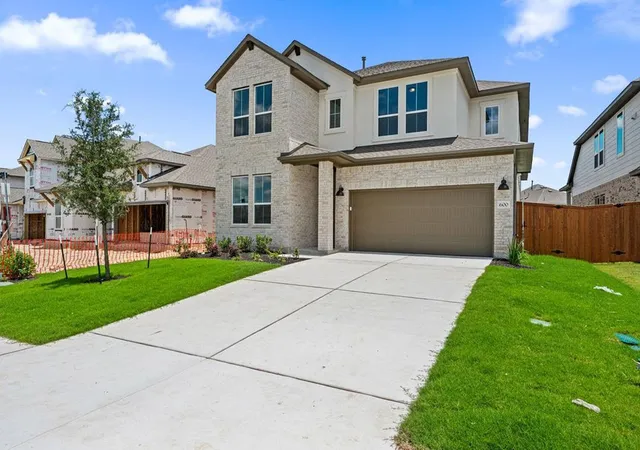 Photo 2 of Single family home for sale at 600 Lariat Loop, Liberty Hill, TX 78642 | MLS# 3328064 | Listing updated on 2026-08-27