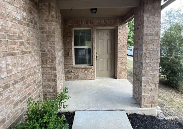 Photo 3 of Single family home for sale at 6901 Crestone Rd, Austin, TX 78744 | MLS# 9574633 | Listing updated on 2026-08-27