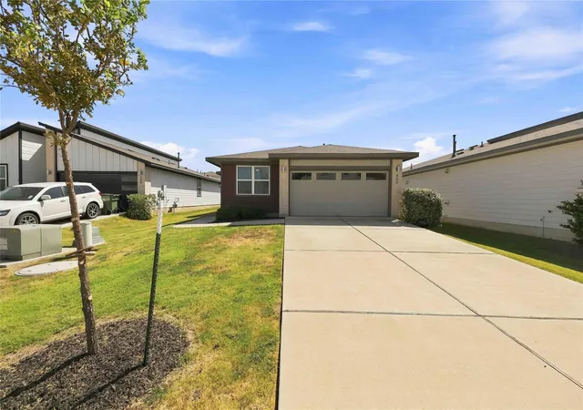 Photo 2 of Single family home for sale at 453 Agave Azul Wy, Leander, TX 78641 | MLS# 2715710 | Listing updated on 2026-09-04