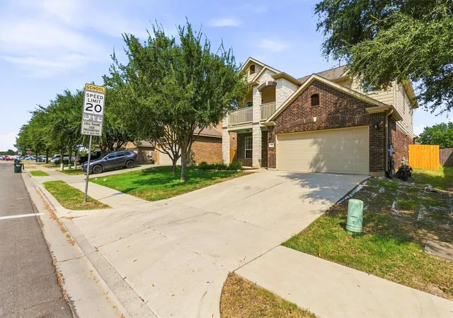 Photo 2 of Single family home for sale at 706 Irvin Dr, San Marcos, TX 78666 | MLS# 2145179 | Listing updated on 2026-10-02
