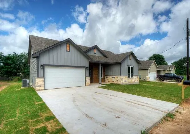 3rd image of 139 Waimanalo Dr, Bastrop, TX 78602 | MLS# 5280364