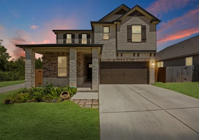 Photo 1 of Single family home for sale at 330 Linden St, Bastrop, TX 78602 | MLS# 7189101 | Listing updated on 2026-09-05