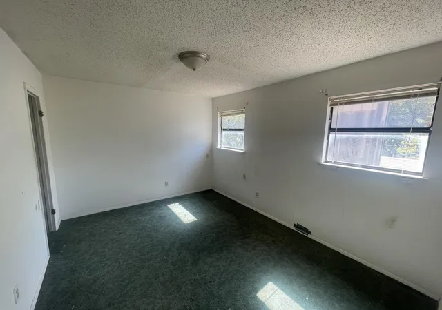 Listing Photo 5 - Condo for sale in building located at 4801 Putters Cv, Austin, TX 78744 - Unit #A