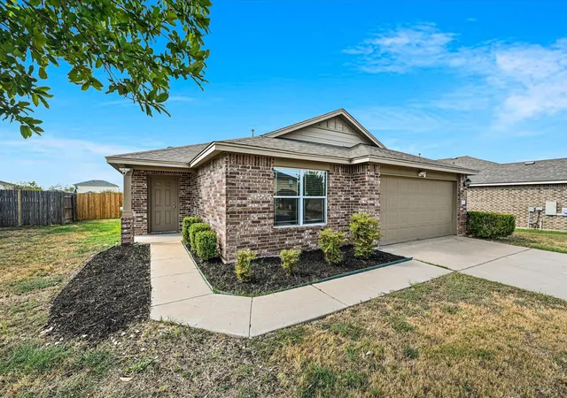 Single family home for sale at 104 Steel Shot Ct, Bastrop, TX 78602 | MLS# 3384085