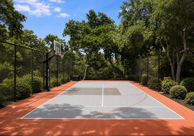Photo 16 of Mansion for sale at 916 Barton Creek Blvd, Austin, TX 78746 | MLS# 7148802 | Listing updated on 2026-08-28