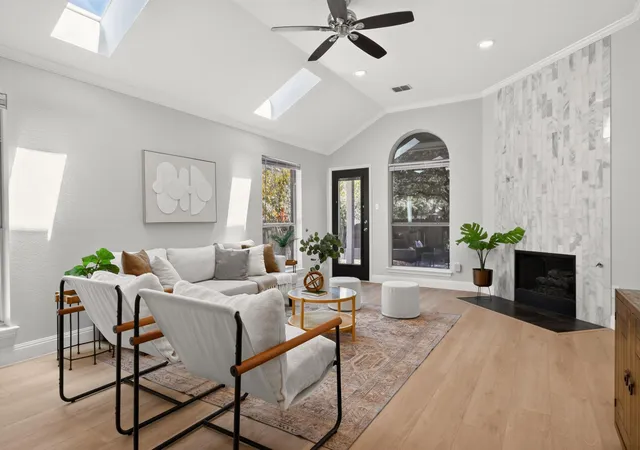 Photo 4 of Single family home for sale at 13536 Anarosa Loop, Austin, TX 78727 | MLS# 4911636 | Listing updated on 2026-10-03