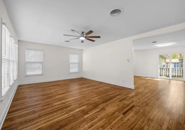 Photo 4 of Single family home for sale at 307 N Black St, Round Rock, TX 78664 | MLS# 3010099 | Listing updated on 2026-10-09