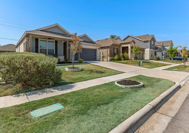 Photo 3 of Single family home for sale at 1705 T H Johnson Dr, Taylor, TX 76574 | MLS# 2336627 | Listing updated on 2026-10-04