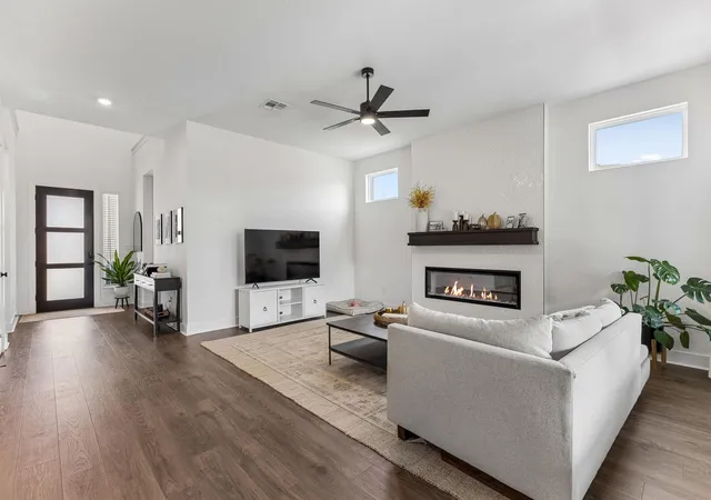 Photo 3 of Single family home for sale at 471 Diamondleaf Dr, Buda, TX 78610 | MLS# 1718242 | Listing updated on 2026-09-14