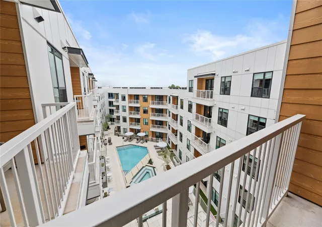 Listing Photo 5 - Condo for sale in building located at 2323 S Lamar Blvd, Austin, TX 78704 - Unit #206