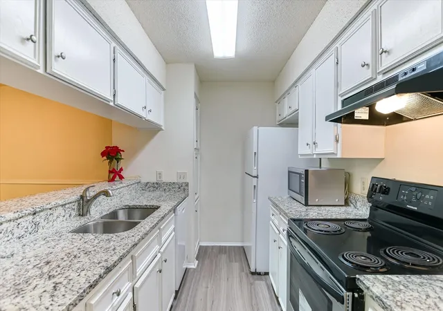 Photo 4 of Condo for sale at 10616 Mellow Meadows Dr #18B, Austin, TX 78750 | MLS# 1126290 | Listing updated on 2026-08-29