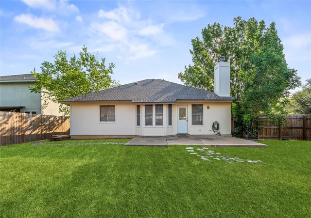 Photo 3 of Single family home for sale at 701 Sparkling Brook Ln, Leander, TX 78641 | MLS# 5979330 | Listing updated on 2026-08-30