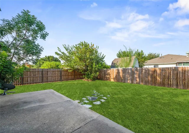 Photo 4 of Single family home for sale at 701 Sparkling Brook Ln, Leander, TX 78641 | MLS# 5979330 | Listing updated on 2026-08-30