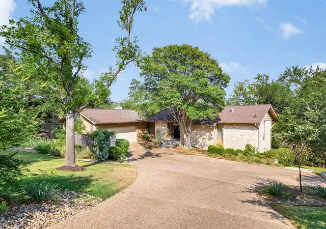 Photo 1 of Single family home for sale at 2207 Cypress Pt E, Austin, TX 78746 | MLS# 7950544 | Listing updated on 2026-08-31