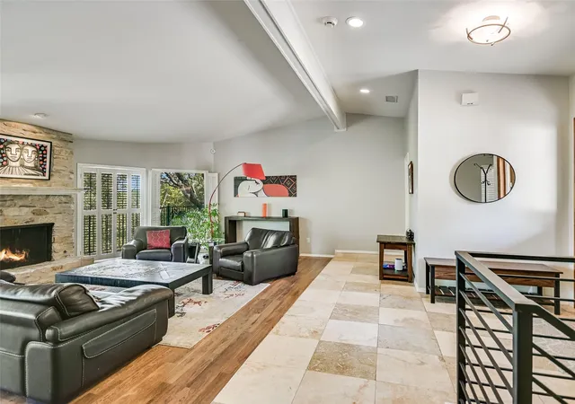 Photo 4 of Single family home for sale at 2207 Cypress Pt E, Austin, TX 78746 | MLS# 7950544 | Listing updated on 2026-08-31