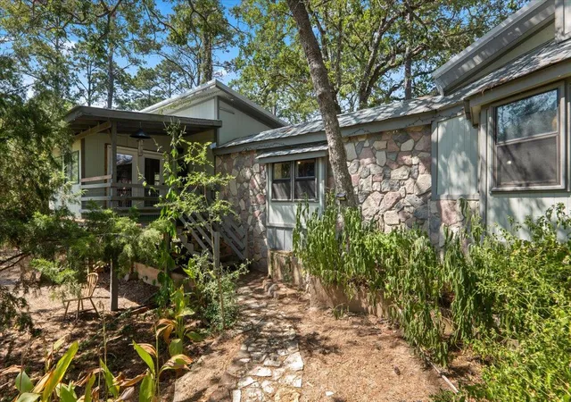 Photo 2 of Single family home for sale at 138 Forest Ln, Bastrop, TX 78602 | MLS# 4491521 | Listing updated on 2026-09-03