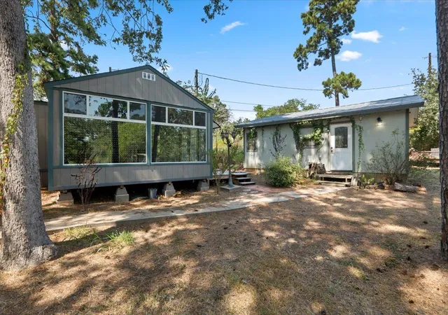 Photo 3 of Single family home for sale at 138 Forest Ln, Bastrop, TX 78602 | MLS# 4491521 | Listing updated on 2026-09-03