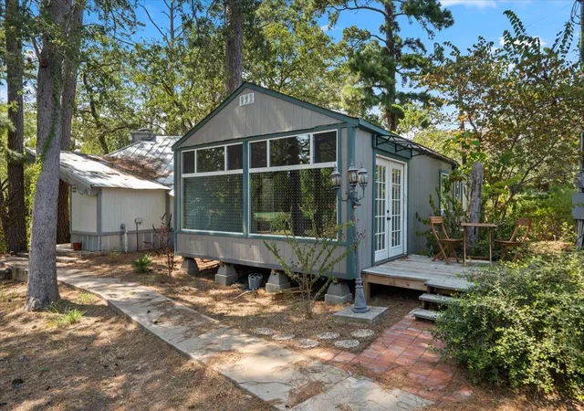 Photo 4 of Single family home for sale at 138 Forest Ln, Bastrop, TX 78602 | MLS# 4491521 | Listing updated on 2026-09-03
