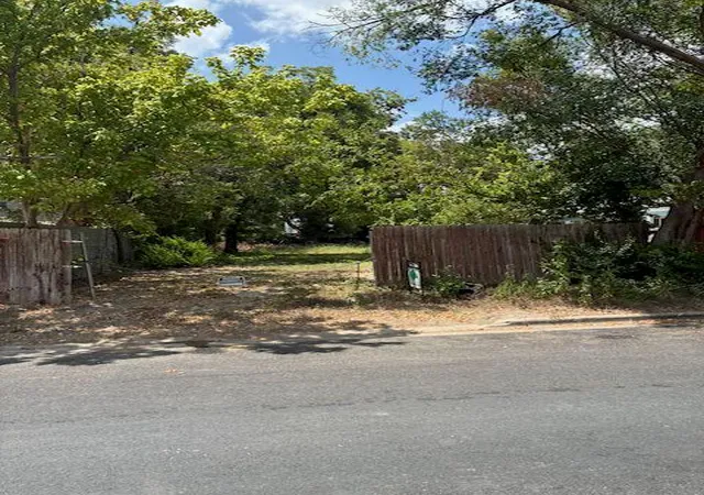 Photo 1 of Sale Pending at 4707 Alf Ave, Austin, TX 78721 | MLS# 4035853 | Listing updated on 2026-09-03