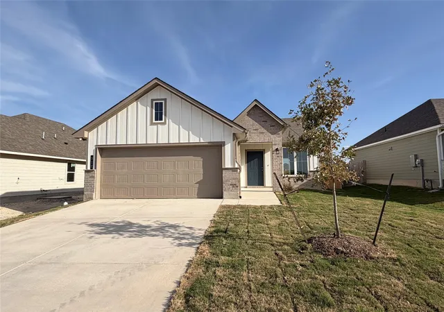 Photo 1 of Single family home for sale at 312 Boatright Blvd, Jarrell, TX 76537 | MLS# 7568452 | Listing updated on 2026-08-29