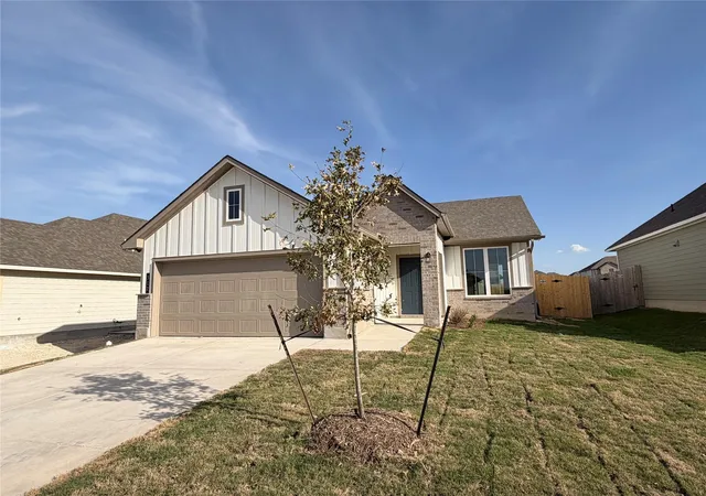 Photo 2 of Single family home for sale at 312 Boatright Blvd, Jarrell, TX 76537 | MLS# 7568452 | Listing updated on 2026-08-29
