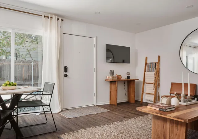 Listing Photo 5 - Condo for sale in building located at 5212 Woodrow Ave, Austin, TX 78756 - Unit #A, B & C