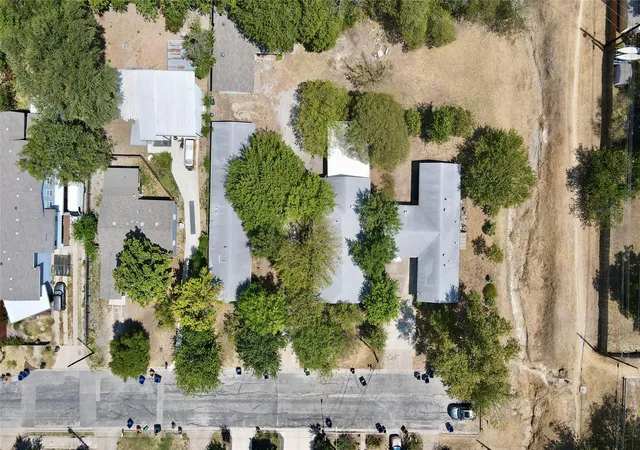 Photo 4 of House for sale at 400 Swanee Dr, Austin, TX 78752 | MLS# 1011993 | Listing updated on 2026-08-29