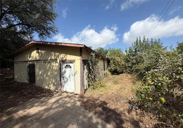 Photo 4 of Land for sale at 4909 Eastdale Dr, Austin, TX 78723 | MLS# 9293492 | Listing updated on 2026-10-22