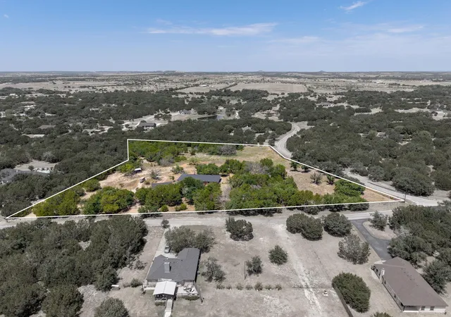 Photo 1 of Single family home for sale at 3322 County Rd 1020, Lampasas, TX 76550 | MLS# 6887074 | Listing updated on 2026-10-02