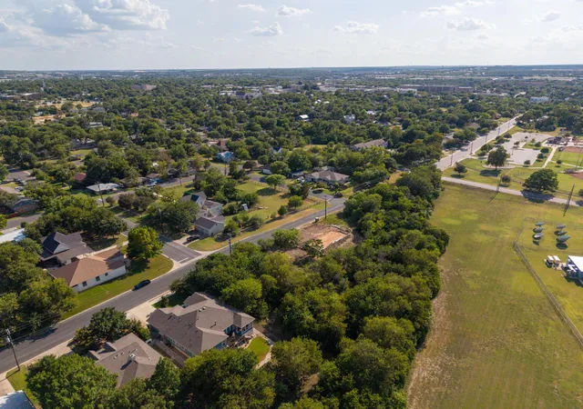 Photo 2 of Land for sale at 707 E 2nd Street, Georgetown, TX 78626 | MLS# 8422357 | Listing updated on 2026-09-01