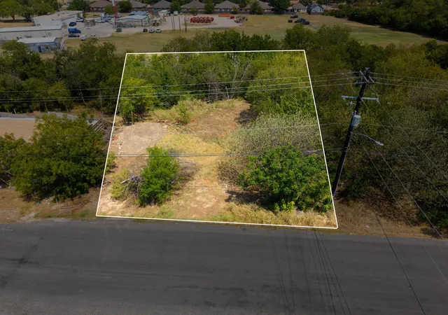 Photo 3 of Land for sale at 707 E 2nd Street, Georgetown, TX 78626 | MLS# 8422357 | Listing updated on 2026-09-01